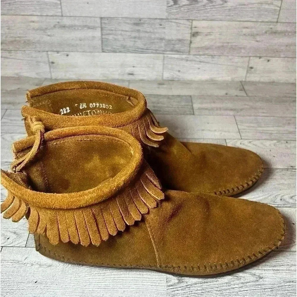 Minnetonka Moccasin Brown Suede leather Fringe Booties womens 6.5 boho babe - Picture 3 of 8